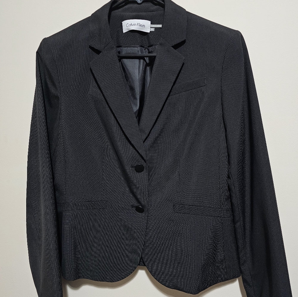 NWT Calvin Klien Blk & White Pinstripe Blazer Size 8